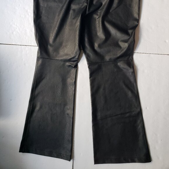 Spanx Leather Like Flare Leg Stretch Pull On Luxe Black Pants - Picture 14 of 16